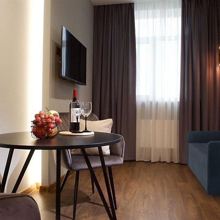 Allurapart Elehant Kiev Bagian luar foto